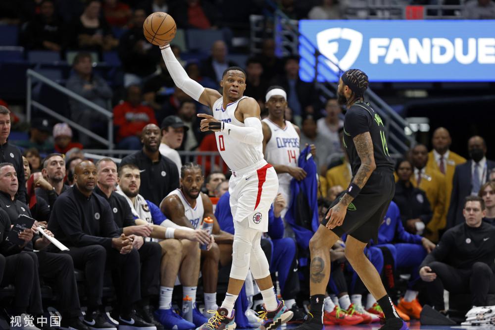 随着年轻球 随着年轻球